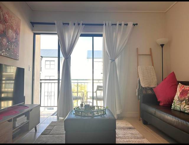 1 BEDROOM APARTMENT FOR SALE IN SANDOWN